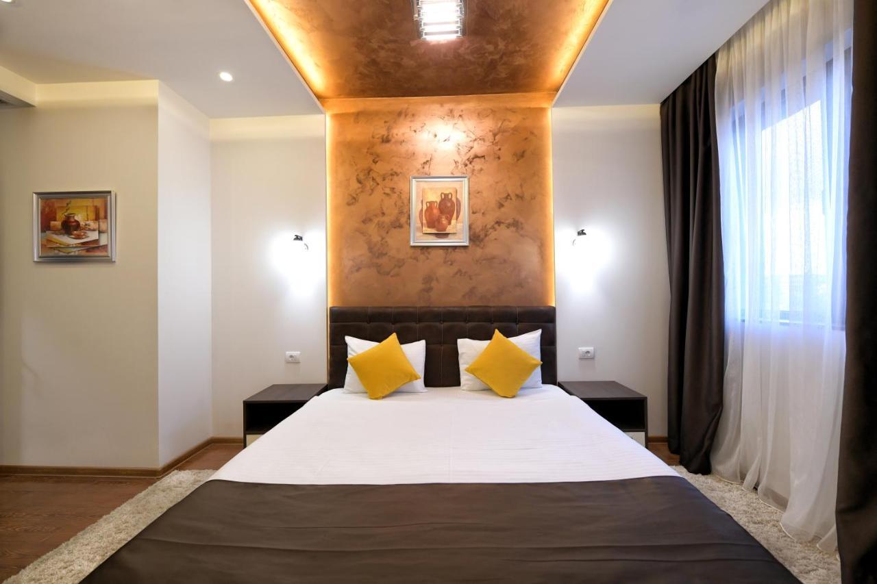 Garnet Hotel & Event Centar Ruma Dış mekan fotoğraf
