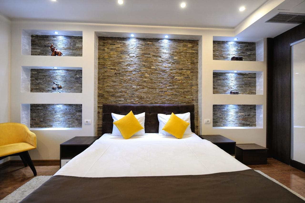 Garnet Hotel & Event Centar Ruma Dış mekan fotoğraf
