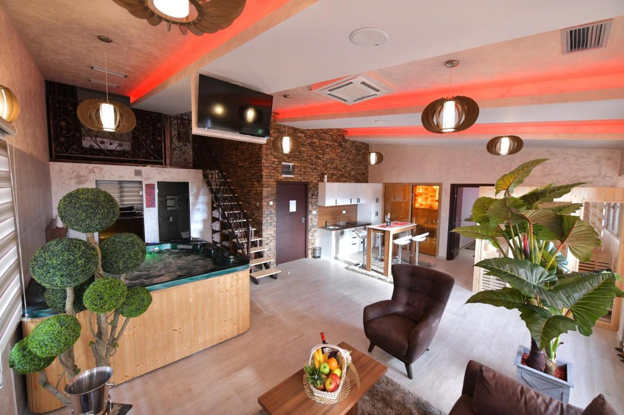 Garnet Hotel & Event Centar Ruma Dış mekan fotoğraf