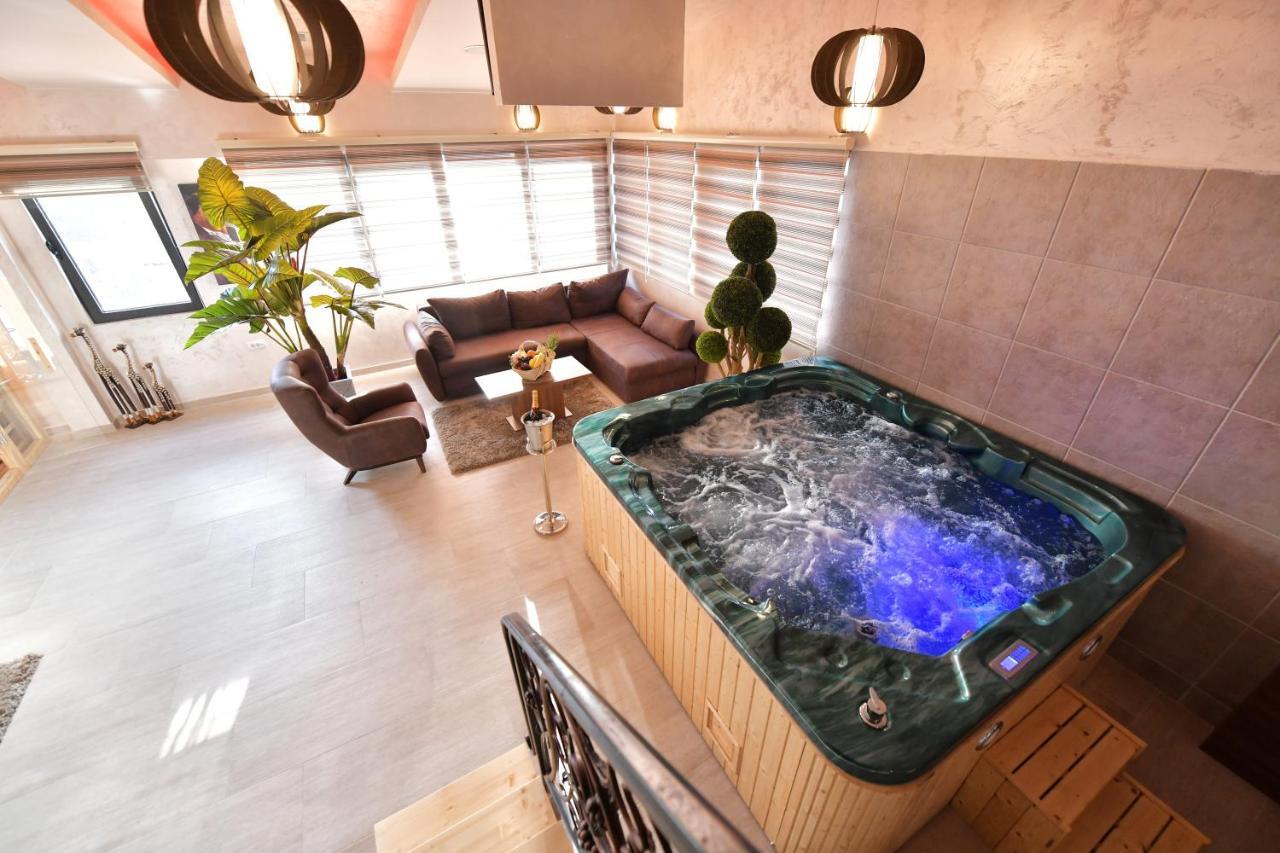 Garnet Hotel & Event Centar Ruma Dış mekan fotoğraf