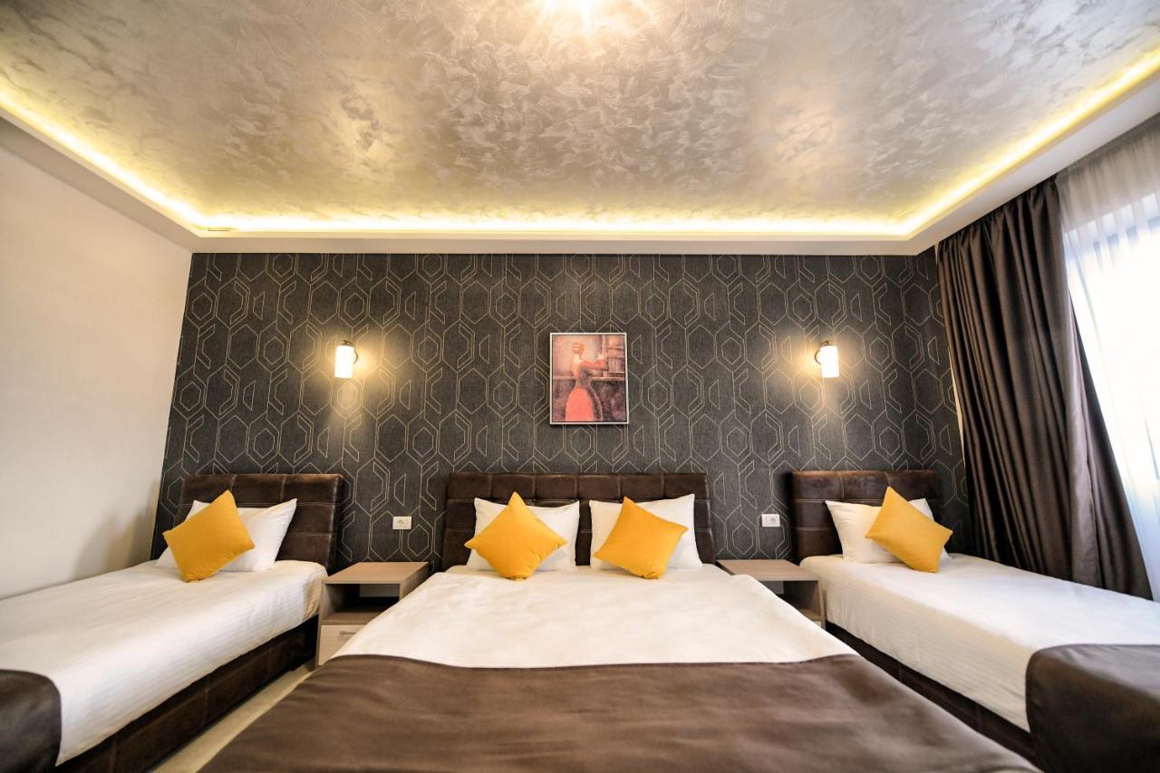 Garnet Hotel & Event Centar Ruma Dış mekan fotoğraf