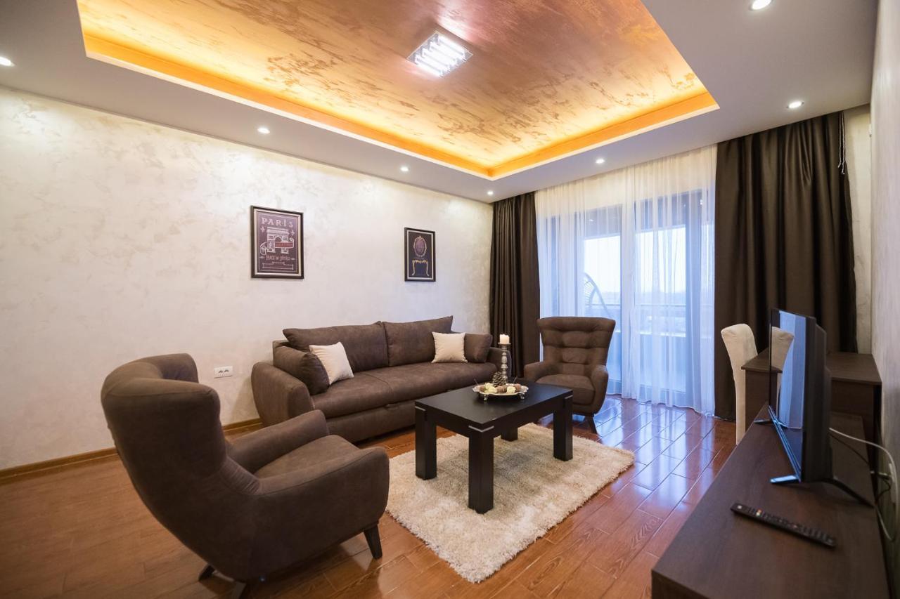 Garnet Hotel & Event Centar Ruma Dış mekan fotoğraf
