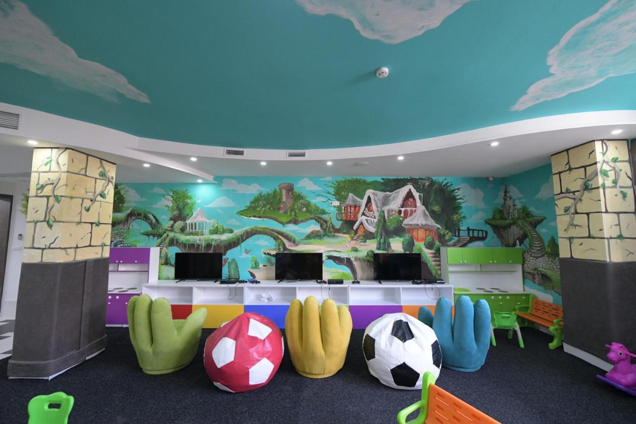Garnet Hotel & Event Centar Ruma Dış mekan fotoğraf